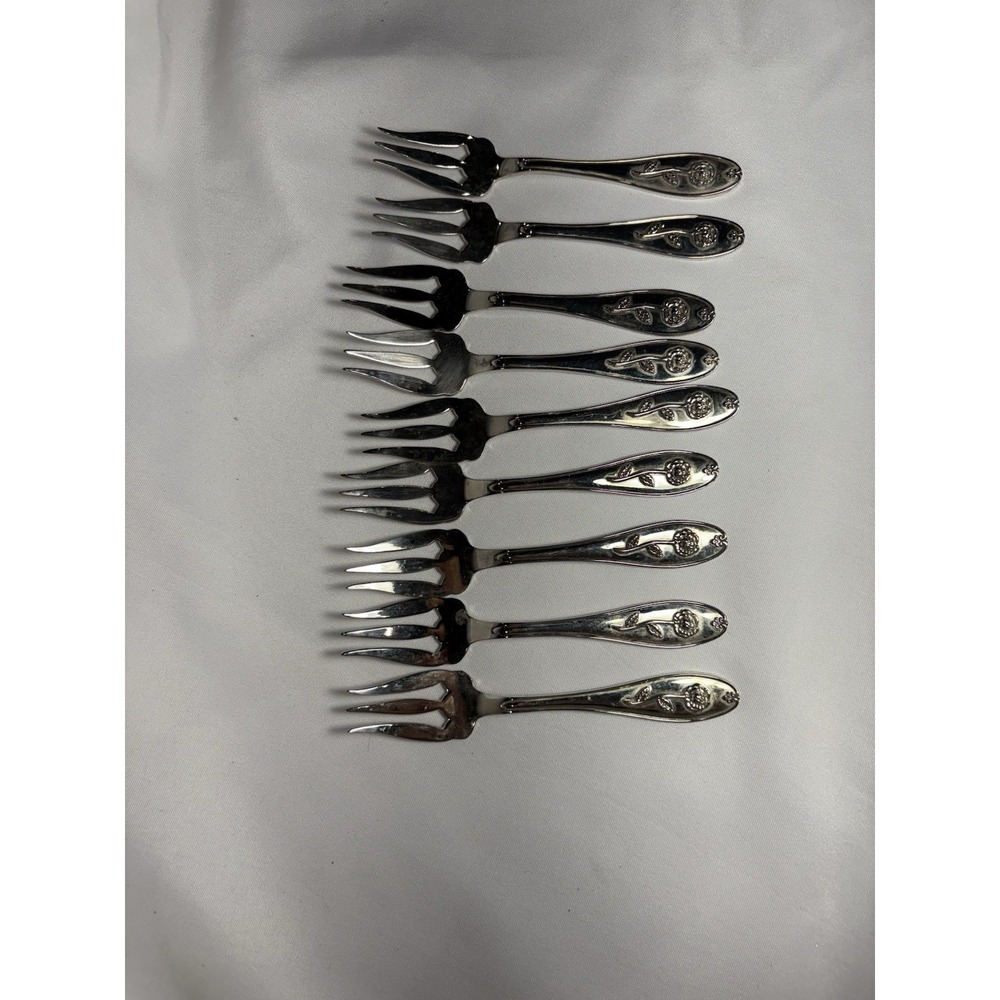 Godinger Rose floral Pattern Dessert Forks Set of 11 Silver Plate Vintage Flatwa